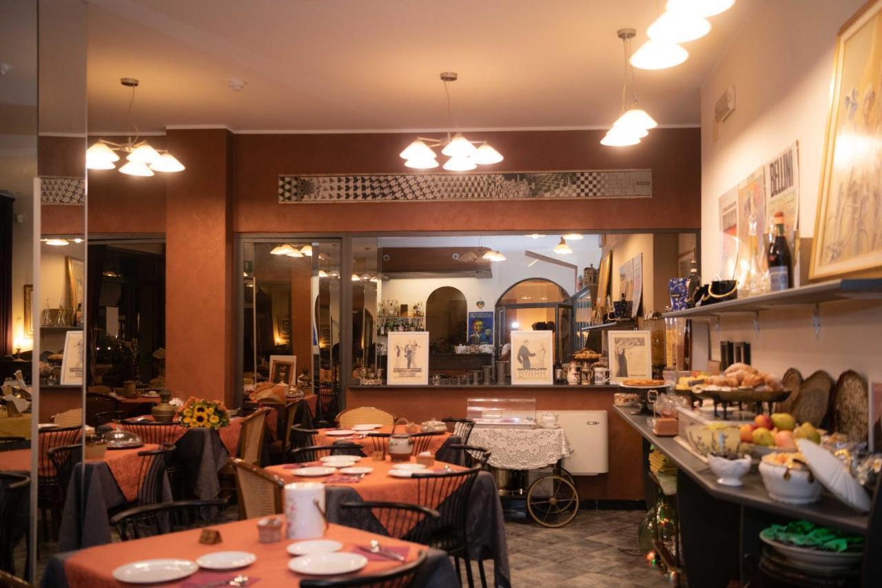 Hotel Magnolia Albenga Exterior foto