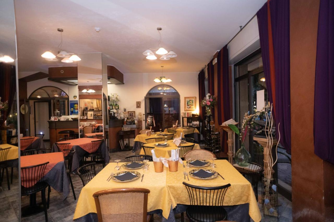 Hotel Magnolia Albenga Exterior foto