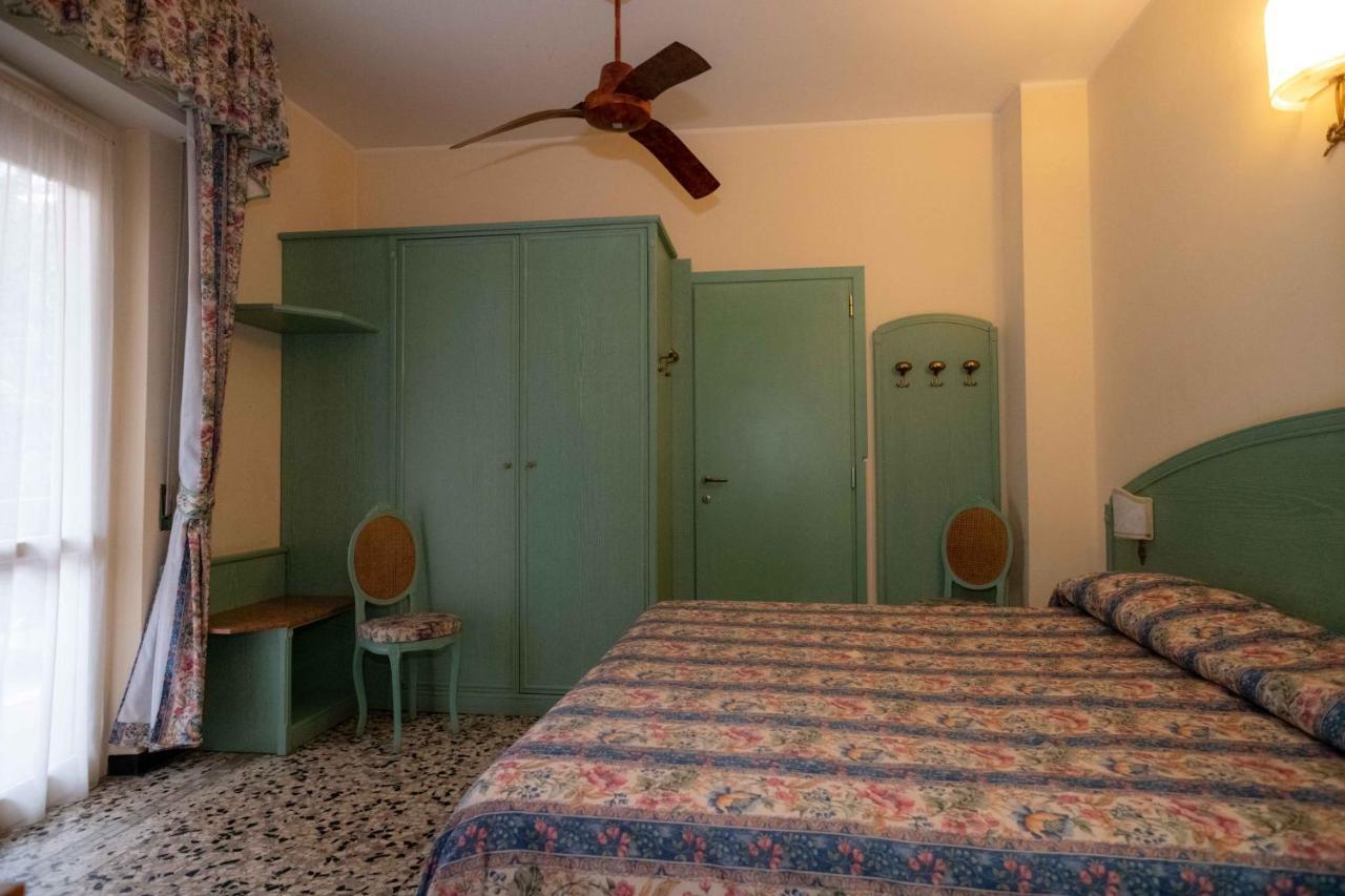 Hotel Magnolia Albenga Exterior foto
